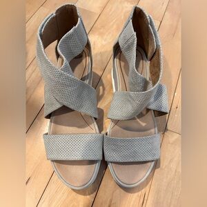 Dr. Scholl's Women's Perforated Beige Wedges